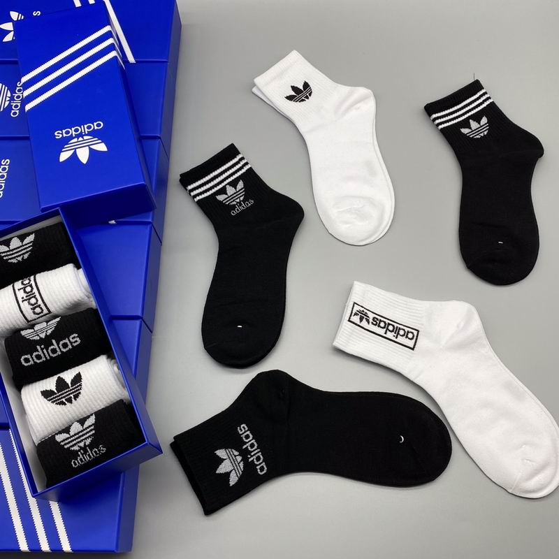 Adidas socks 32